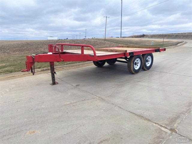 Tandem axle pintle hitch deck over flatbed trailer